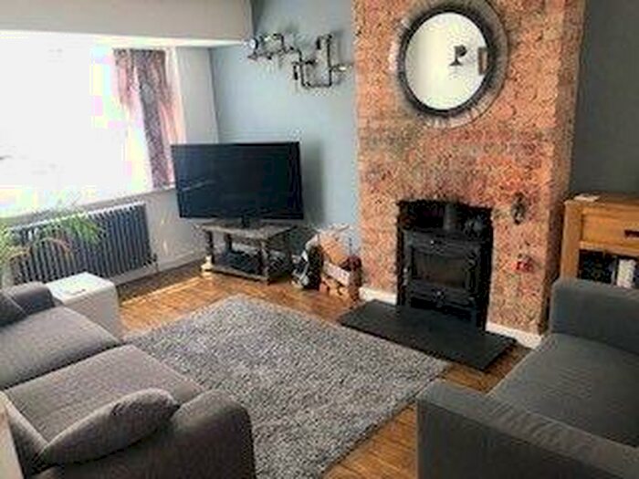 3 Bedroom Bungalow To Rent In Eley Crescent, Rottingdean, Brighton, BN2