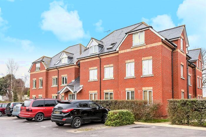 2 Bedroom Flat To Rent In Southdown Court, Bersted Street, Bognor Regis, West Sussex, PO22