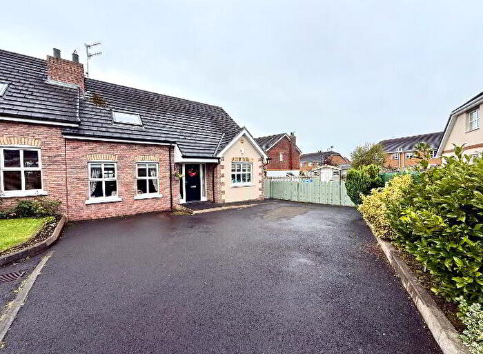 4 Bedroom Semi-Detached House For Sale In Sevenoaks Crescent, Derry, BT47