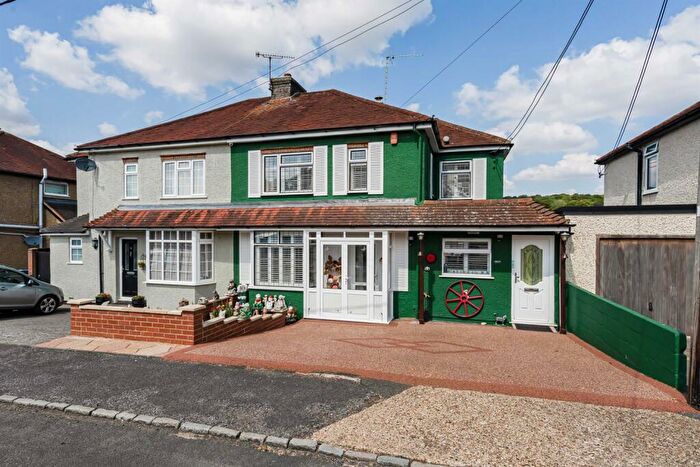 3 Bedroom House For Sale In Queen Street, Piddington, HP14