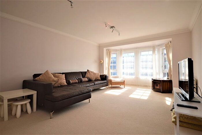 2 Bedroom Flat To Rent In Orchard Brae Avenue, Edinburgh, EH4