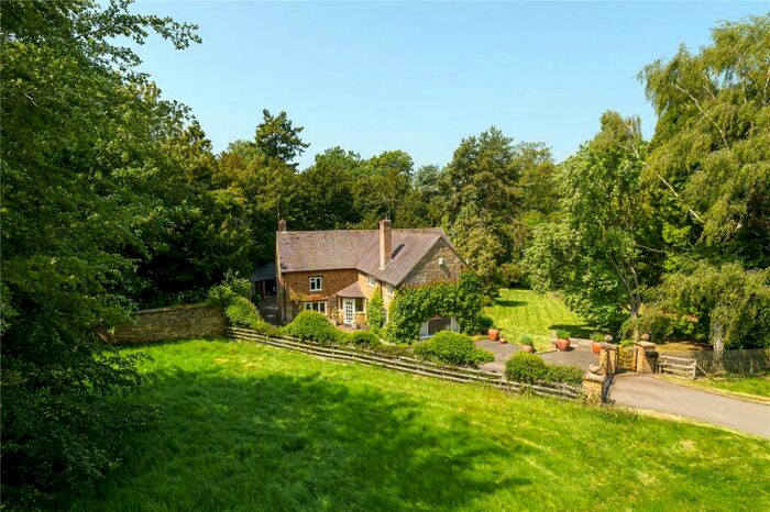 4 Bedroom Detached House For Sale In Brockhall, Northamptonshire, NN7