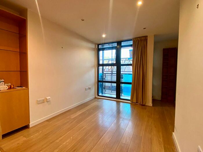 1 Bedroom Flat To Rent In Repton House, Scott Avenue, London, SW15