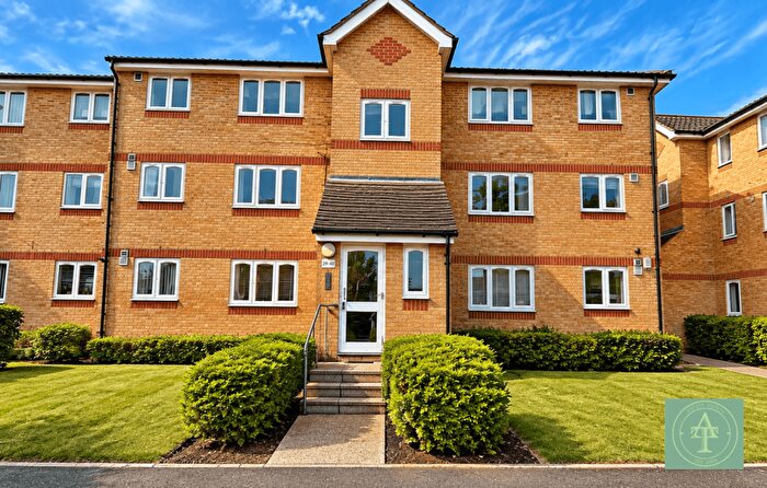 1 Bedroom Flat To Rent In Waddington Close, Enfield, EN1