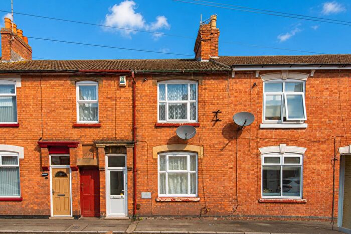 2 Bedroom Terraced House For Sale In King Street, Kettering, NN16