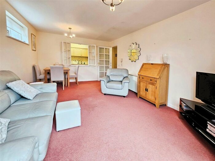 2 Bedroom Flat For Sale In Fairland Court, Fairland Street, Wymondham, Norfolk, NR18