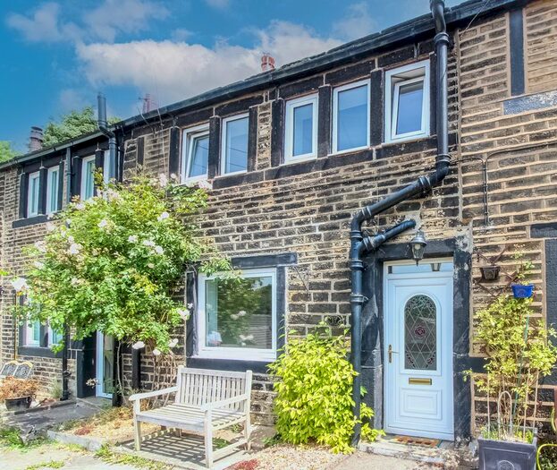 2 Bedroom Terraced House To Rent In Underbank Old Road, Holmfirth, HD9