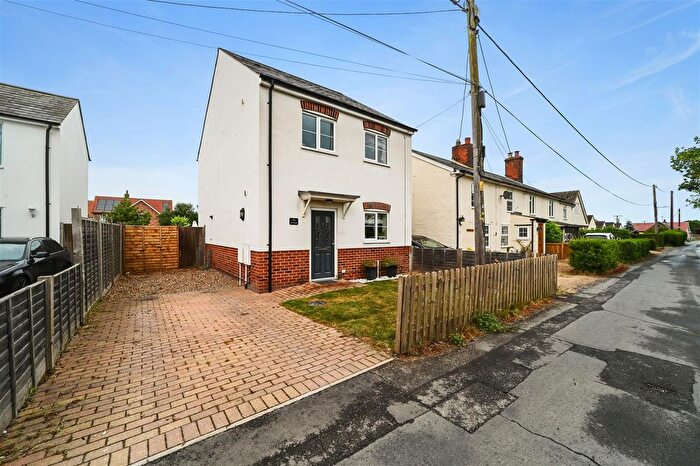 3 Bedroom Detached House For Sale In Aingers Green Road, Great Bentley, CO7