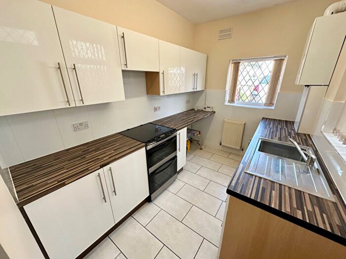 2 Bedroom Property To Rent In Albert Street, Pontefract, WF7