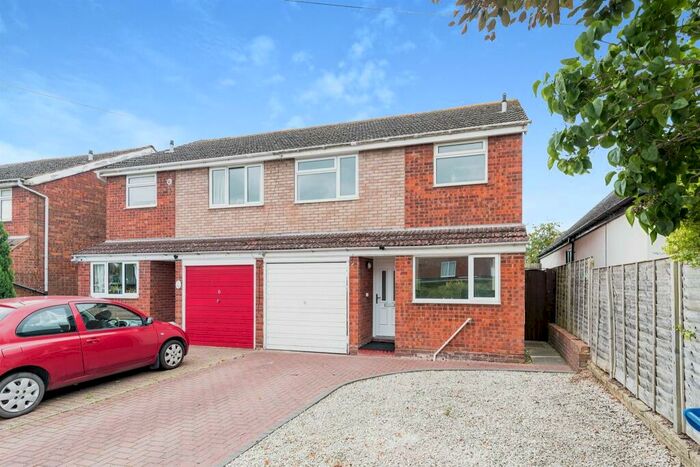 3 Bedroom Semi-Detached House For Sale In Rectory Close, Drayton Bassett, Tamworth, B78