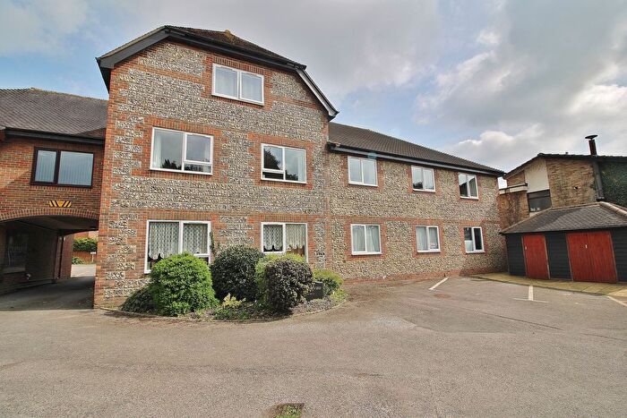 1 Bedroom Flat For Sale In South Lane, Clanfield, Waterlooville, PO8