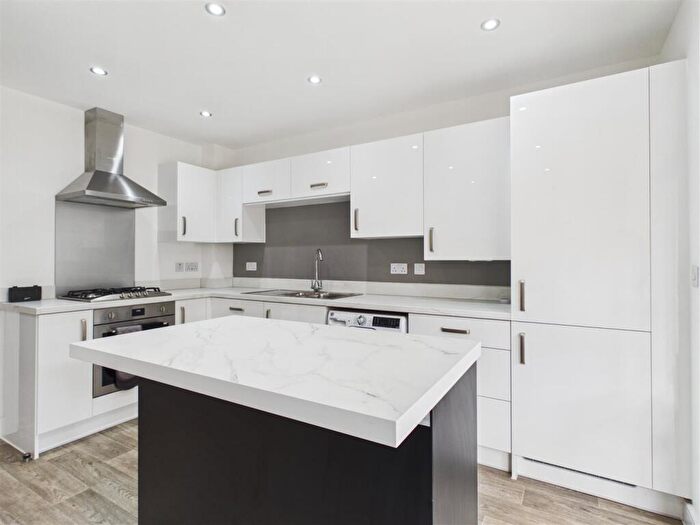 3 Bedroom Semi-Detached House For Sale In Pathfinder Way, Castle Donington, Derby, DE74