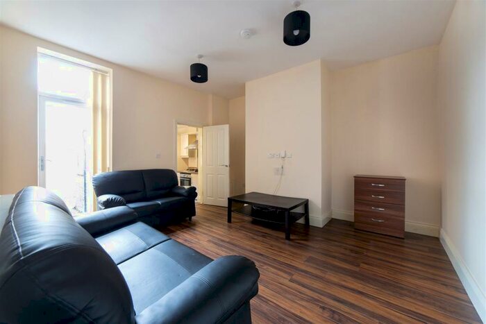 2 Bedroom Flat To Rent In Addycombe Terrace, Newcastle Upon Tyne, NE6