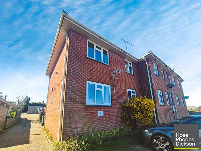 2 Bedroom Apartment To Rent In Heath Close, Newport, PO30
