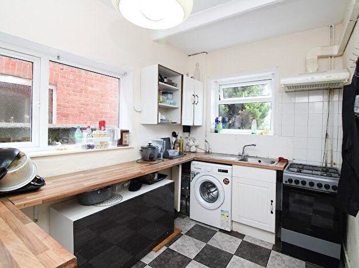 3 Bedroom House To Rent In Warren Crescent, Southampton, SO16