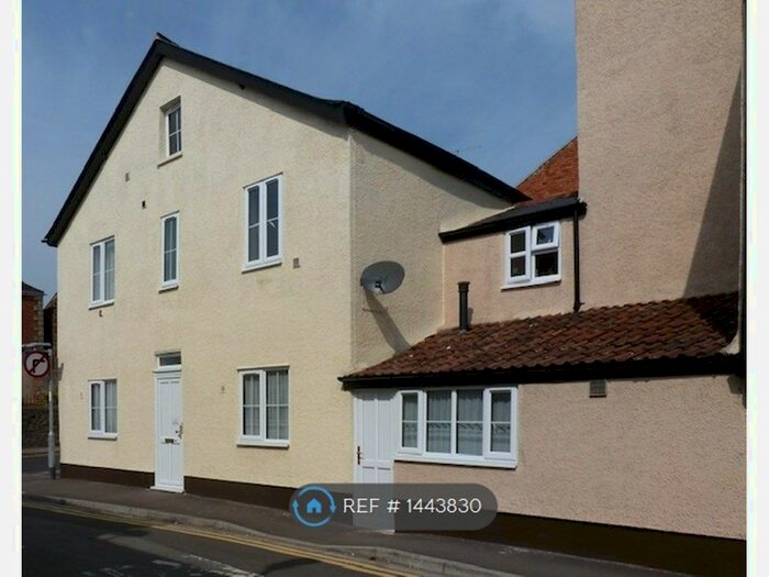 1 Bedroom Flat To Rent In Kingston Road, Taunton, TA2
