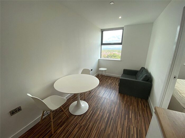 1 Bedroom Flat For Sale In Westpoint, Chester Road, Old Trafford, Manchester, M16