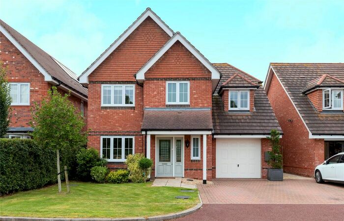4 Bedroom Detached House To Rent In Elen Place, Bracknell, Berkshire, RG42