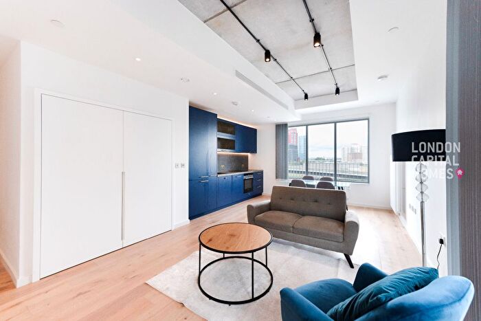 1 Bedroom Flat To Rent In Rendel House, Goodluck Hope Walk, London, E14