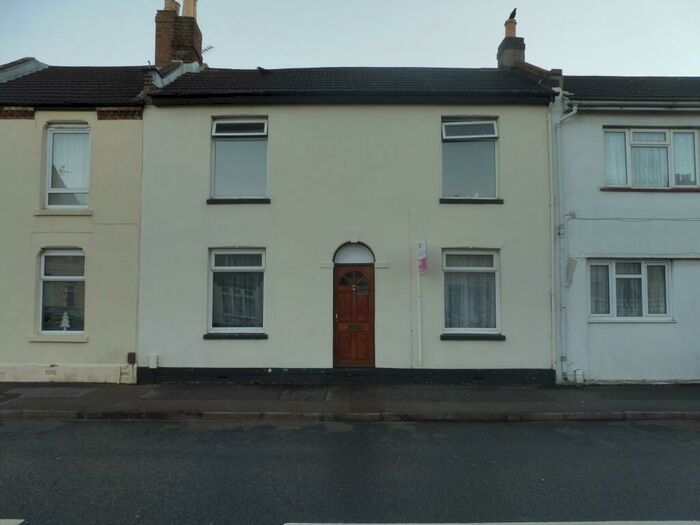 3 Bedroom Terraced House To Rent In Whitworth Road, Gosport, PO12