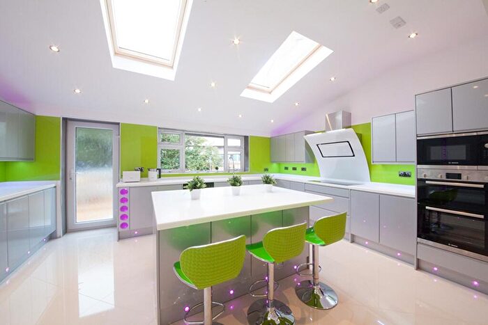 6 Bedroom House To Rent In £. Pppw, Highfield Road, Nottingham, NG7