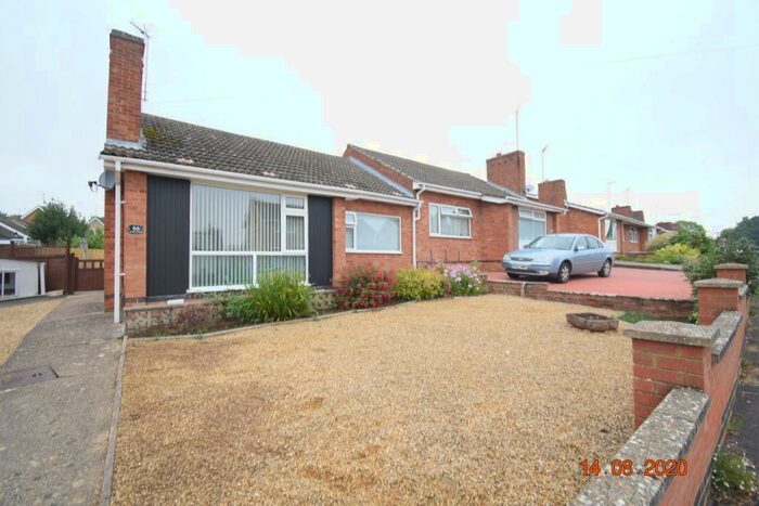 2 Bedroom Bungalow To Rent In Derwent Crescent, Kettering, NN16