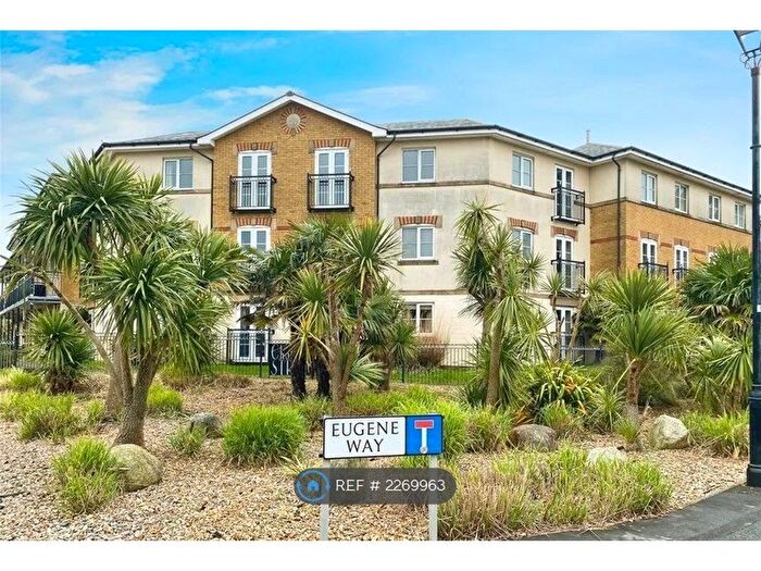 2 Bedroom Flat To Rent In Eugene Way, Eastbourne, BN23