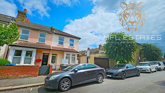 3 Bedroom End Of Terrace House To Rent In Lancing Road, Croydon, CR0