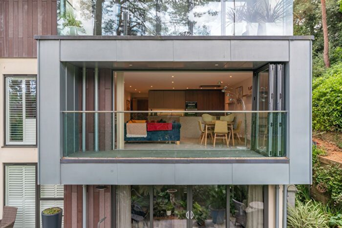 2 Bedroom Flat To Rent In Lilliput Road, Canford Cliffs, Poole, BH14