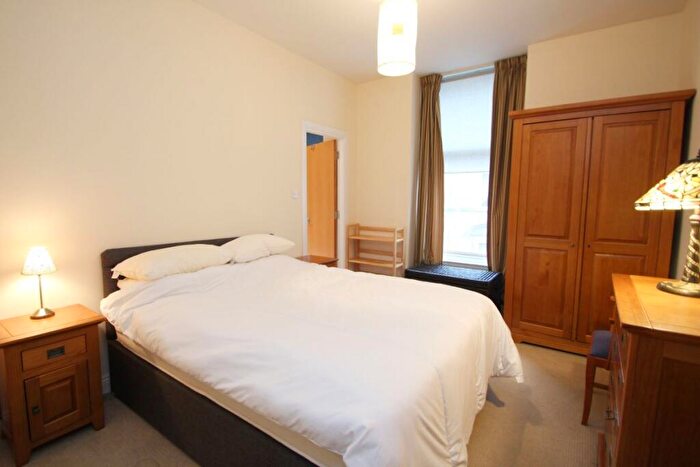 2 Bedroom Flat For Sale In /, Ingram Street, Glasgow, Lanarkshire, G1