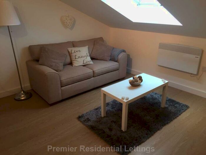 1 Bedroom Apartment To Rent In Stand Lane, Radcliffe, M26