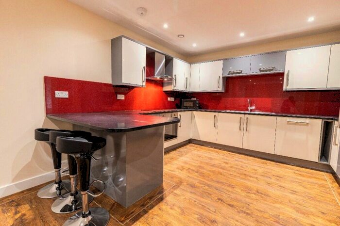 3 Bedroom Apartment To Rent In Harrow Street, Sheffield, S11