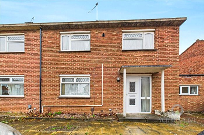 2 Bedroom Semi Detached House For Sale In Aynho Walk, Northampton, NN2