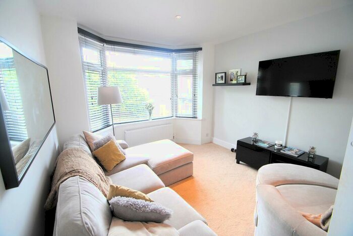 3 Bedroom Flat To Rent In Haverstock Road, Moordown, Bournemouth, BH9