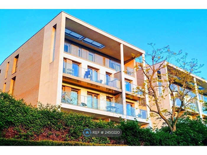 2 Bedroom Flat To Rent In Parkside Court, London, E16