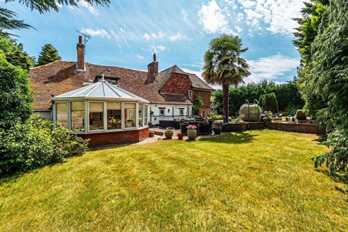 4 Bedroom Detached House For Sale In Lower Road, Bookham, KT23