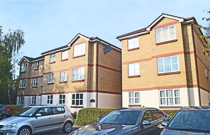 2 Bedroom Flat To Rent In Draymans Way, Isleworth, TW7