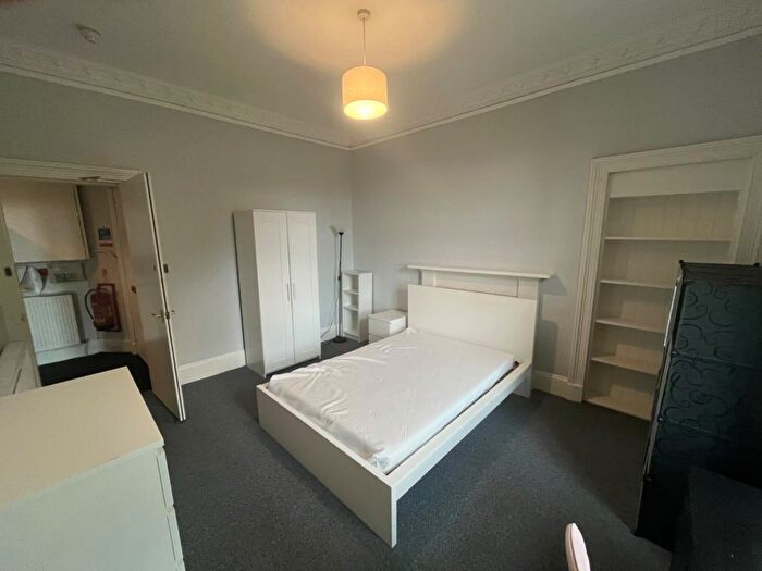 5 Bedroom Maisonette To Rent In Paradise Road, Dundee, DD1