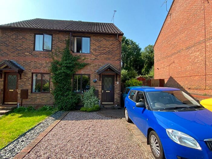 2 Bedroom Semi Detached House To Rent In Ivy Close, Winchester, SO22