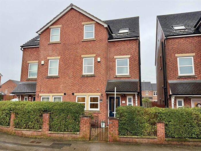 4 Bedroom Semi Detached House For Sale In Barleyhill Road, Garforth, Leeds, LS25