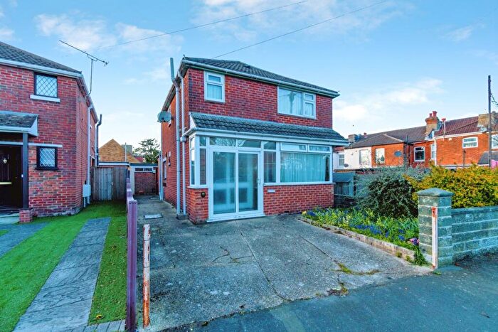 3 Bedroom Detached House For Sale In King Edward Avenue, Regents Park, Southampton, Hampshire, SO16