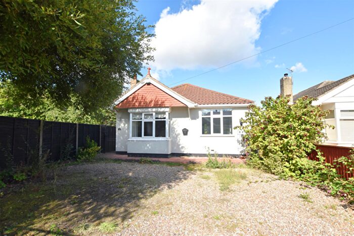 3 Bedroom Bungalow For Sale In Braeton Lane, Scartho, DN33