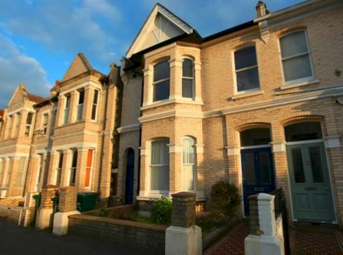 2 Bedroom Flat To Rent In Portland Road, Hove, BN3