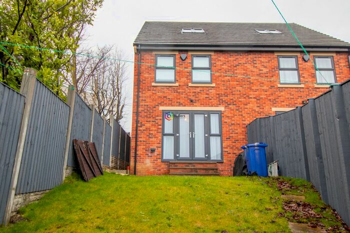 3 Bedroom Semi-Detached House To Rent In Ketton Walk, Barnsley, S75