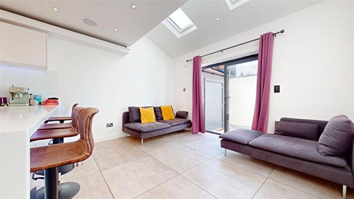 3 Bedroom End Of Terrace House For Sale In Rose Joan Mews, London, NW6