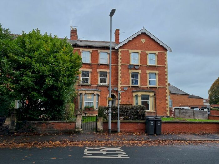 1 Bedroom Studio To Rent In Clifton Terrace, Taunton, TA2