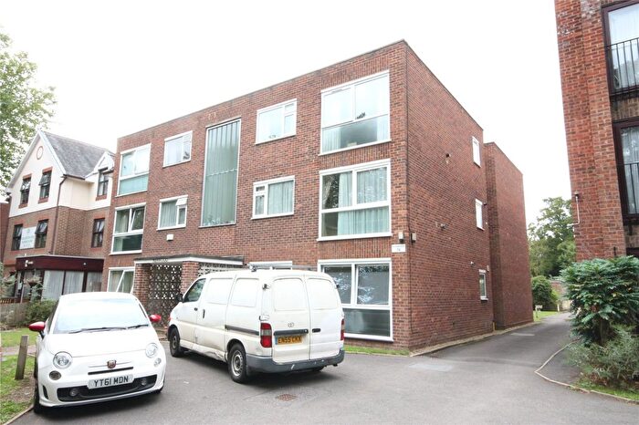 1 Bedroom Flat To Rent In Kenwood House, Wellington Road, Enfield, Middlesex, EN1