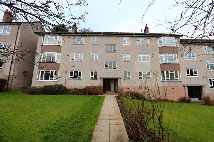 2 Bedroom Flat To Rent In Winton Drive, Glasgow, G12