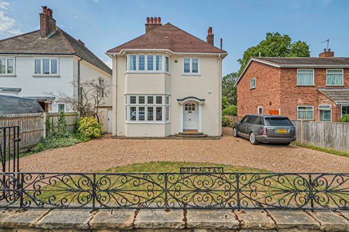 5 Bedroom Detached House For Sale In Grove Park Road, Mottingham, Greenwich, SE9