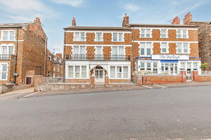 7 Bedroom Semi-Detached House For Sale In Hunstanton, PE36